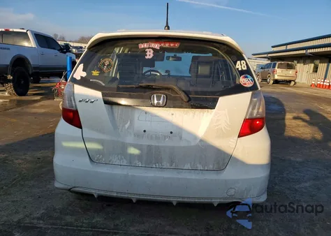 2013 Honda Fit Sport z USA, uszkodzony, nr VIN JHMGE8H52DC019327